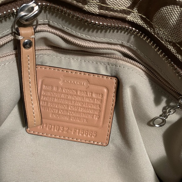 Authentic Coach purse - Picture 5 of 7